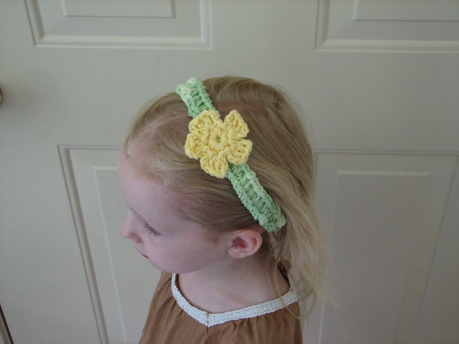 Flower Headband - Free Crochet Pattern - Ambassador Crochet